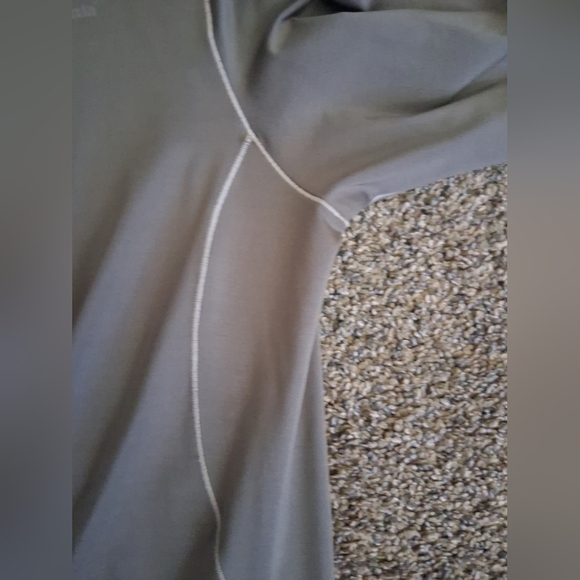 Patagonia Capiline Midweight Base Layer Gray Large Outdoors Hiking - Picture 5 of 8